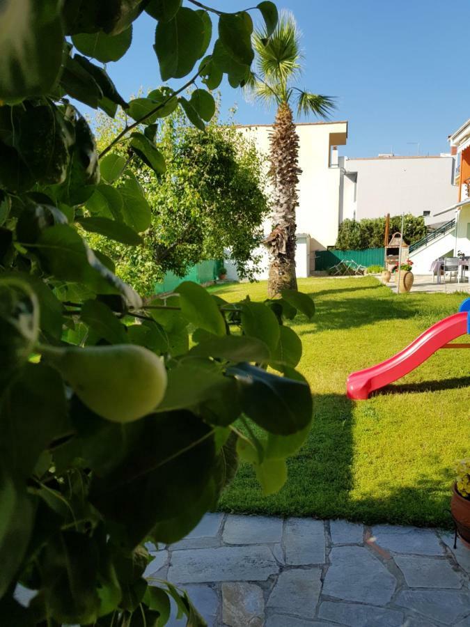 Nautilus ξενώνας Nea Iraklitsa Εξωτερικό φωτογραφία